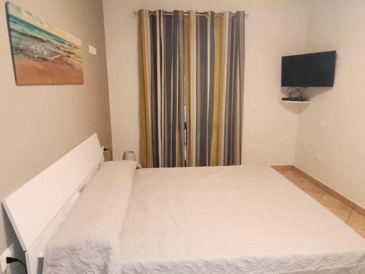 Ferienwohnung La Caletta Di Dany Castelsardo Exterior foto